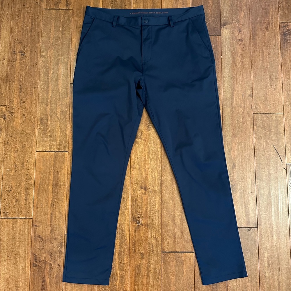 Rhone Navy Blue Commuter Straight Fit Pants Sz 38 x 32